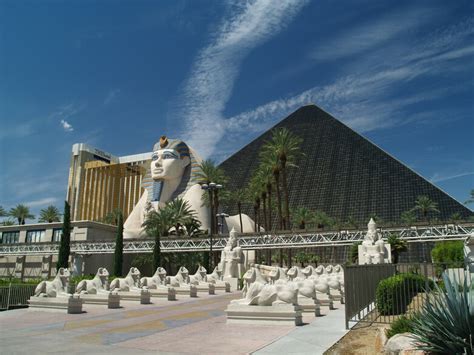 казино лас вегас пирамида